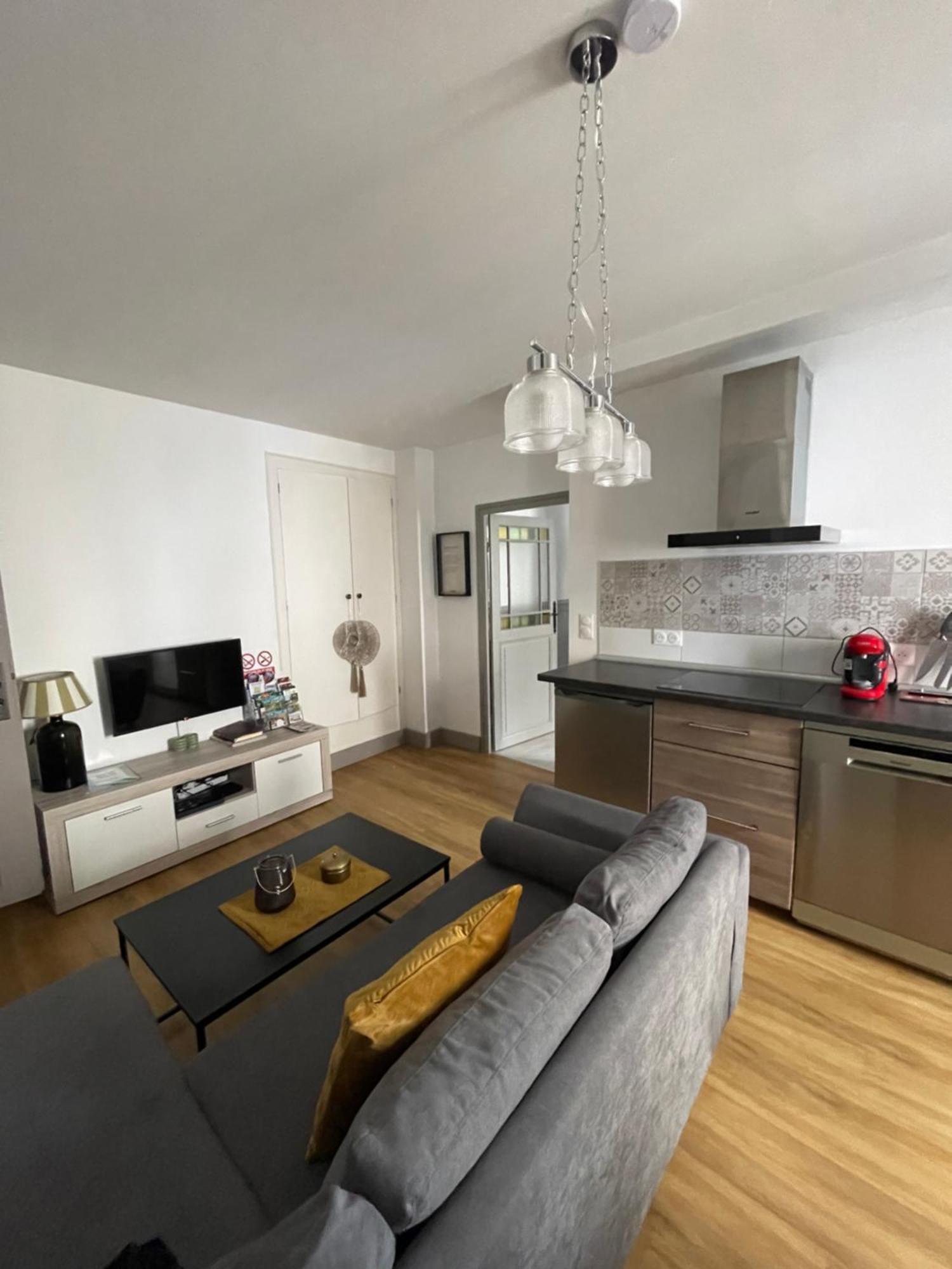 Appartement Moderne Centre Ville, 5 Personnes, 65 M2 Semur-en-Auxois Kültér fotó